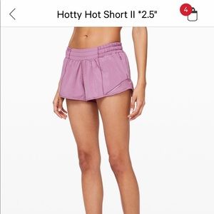 Lululemon hotty hot short 2.5in size 6